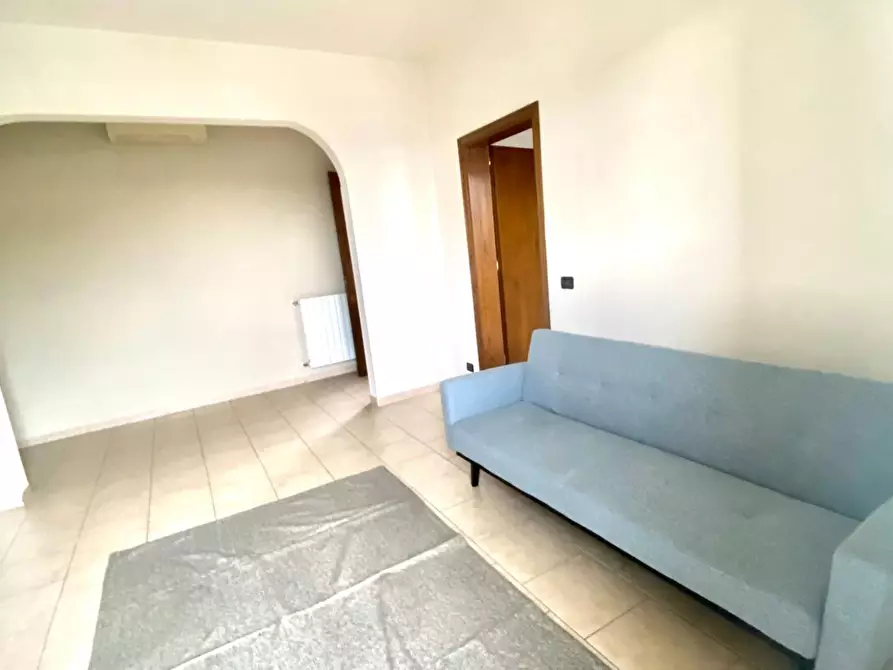 Immagine 2 di Appartamento in vendita  a Massa