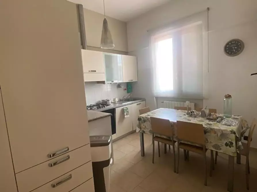 Immagine 11 di Appartamento in vendita  a Massa