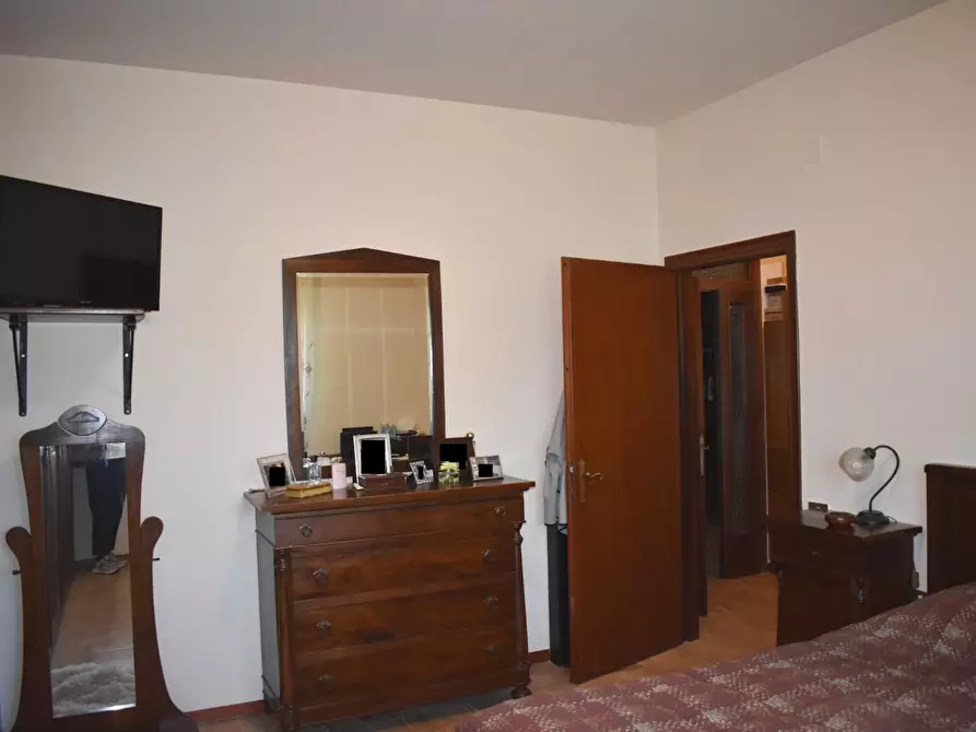 Immagine 23 di Appartamento in vendita  a Gambassi Terme