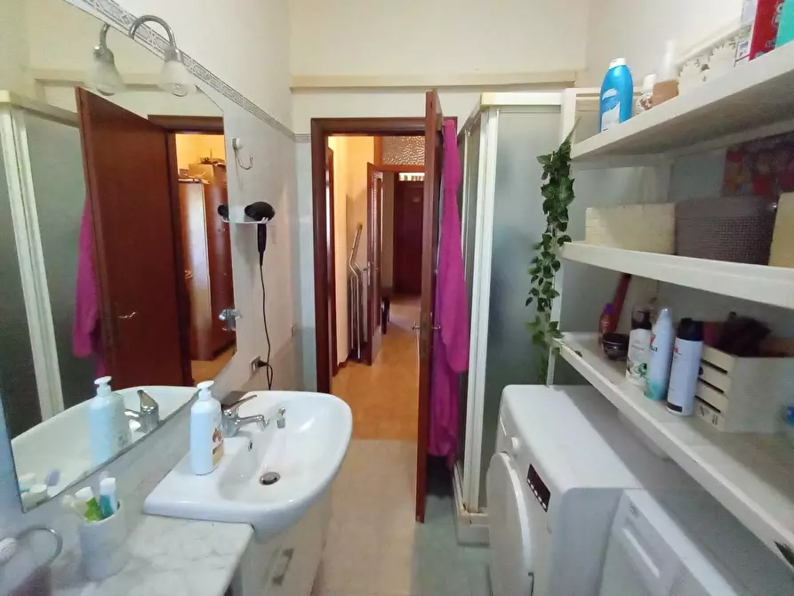 Immagine 17 di Appartamento in vendita  a Gambassi Terme