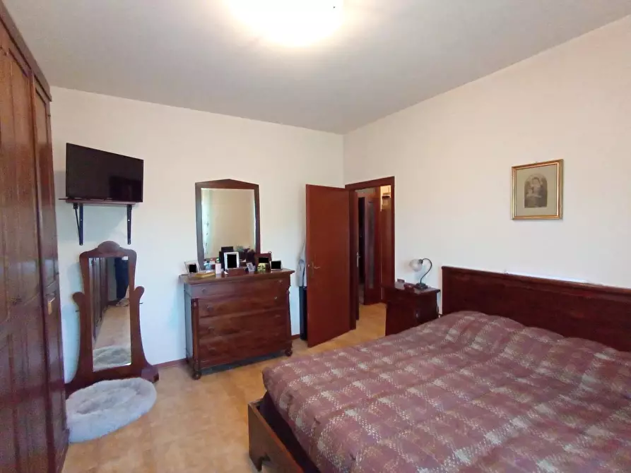 Immagine 21 di Appartamento in vendita  a Gambassi Terme