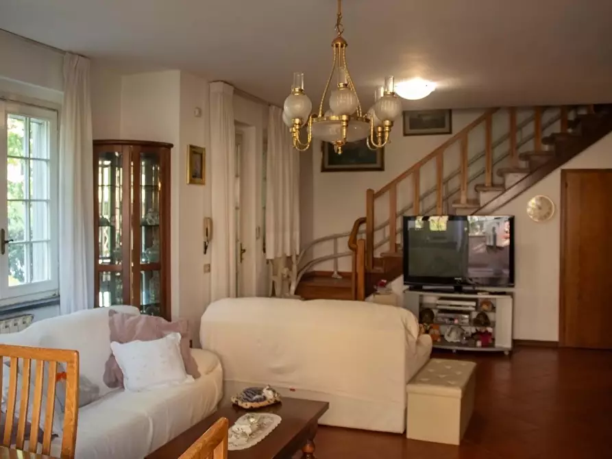 Immagine 1 di Villetta a schiera in vendita  a San Giuliano Terme