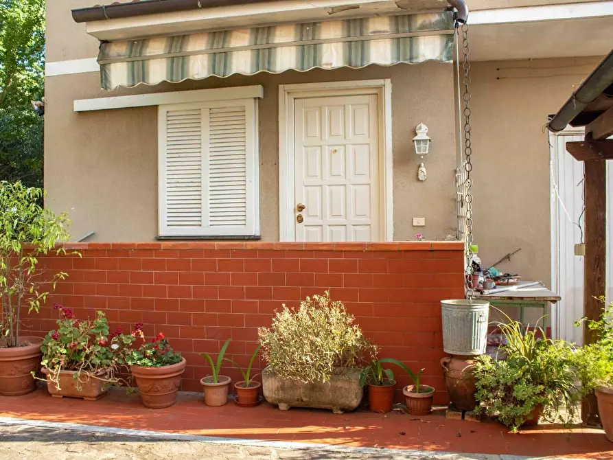 Immagine 13 di Villetta a schiera in vendita  a San Giuliano Terme