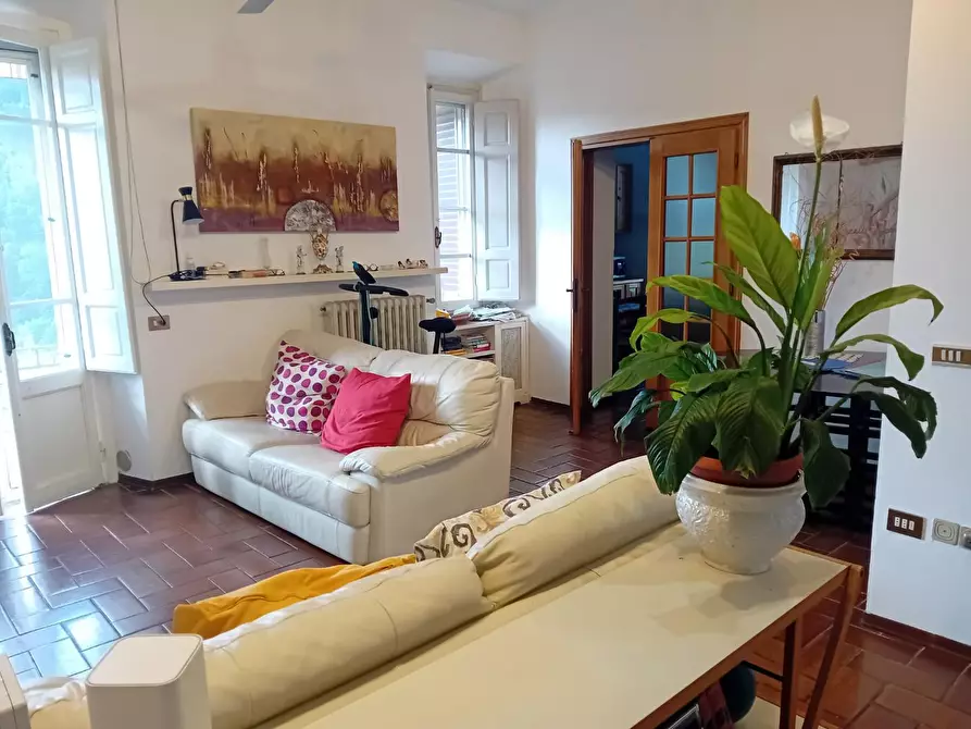 Immagine 1 di Appartamento in vendita  a Carmignano