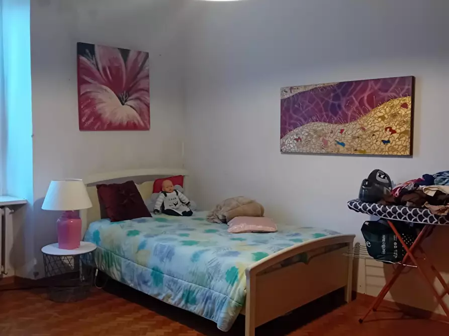 Immagine 13 di Appartamento in vendita  a Carmignano