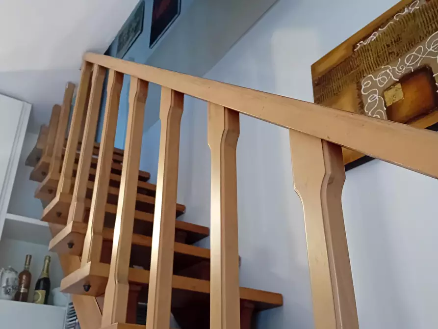 Immagine 9 di Appartamento in vendita  a Carmignano