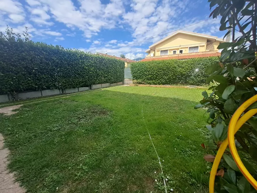 Immagine 10 di Appartamento in vendita  a Massa