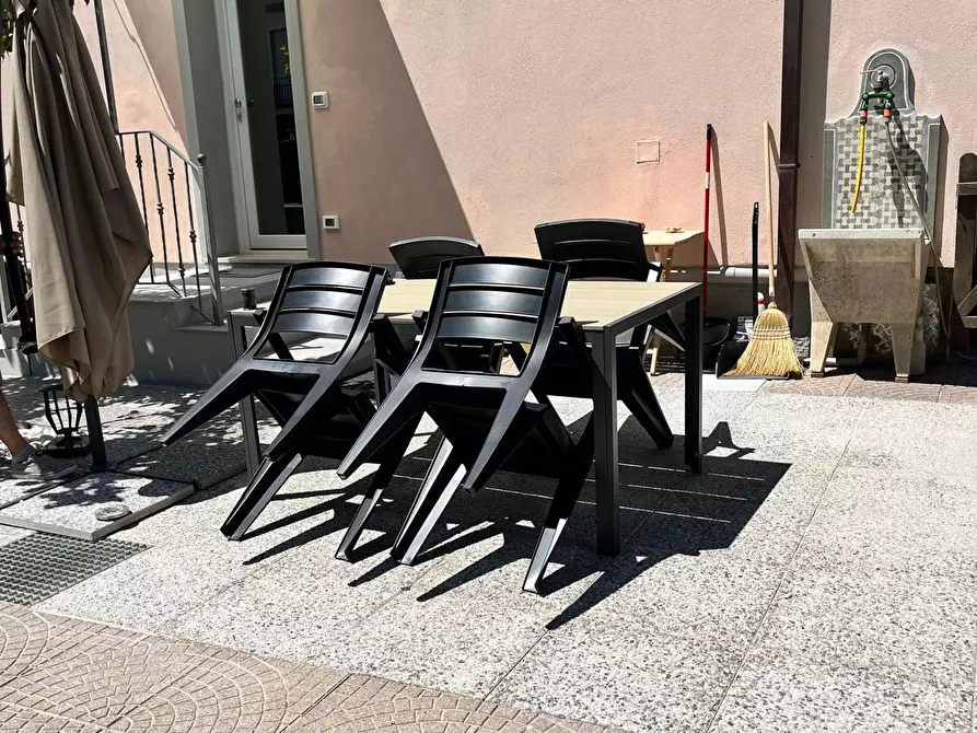 Immagine 8 di Appartamento in vendita  a Massa