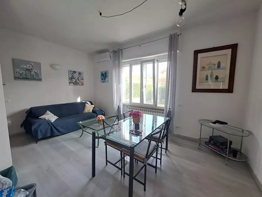 Immagine 13 di Appartamento in vendita  a Massa