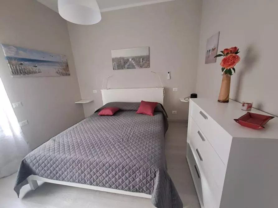 Immagine 21 di Appartamento in vendita  a Massa