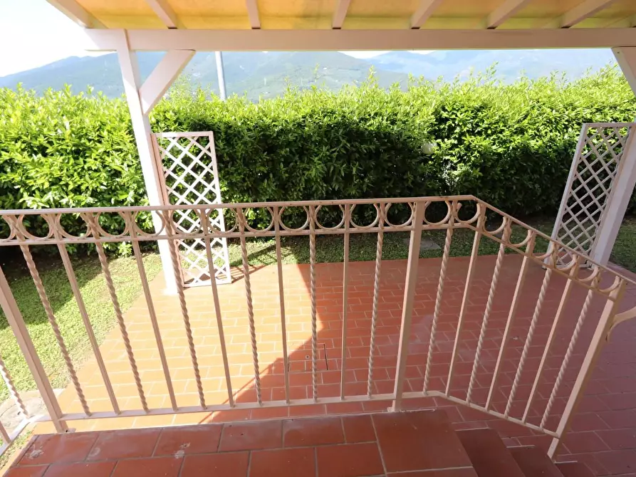 Immagine 1 di Villa in vendita  a San Giuliano Terme