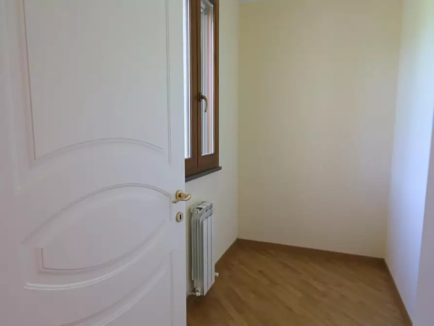 Immagine 12 di Villa in vendita  a San Giuliano Terme