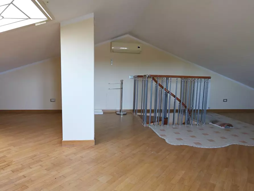 Immagine 23 di Villa in vendita  a San Giuliano Terme