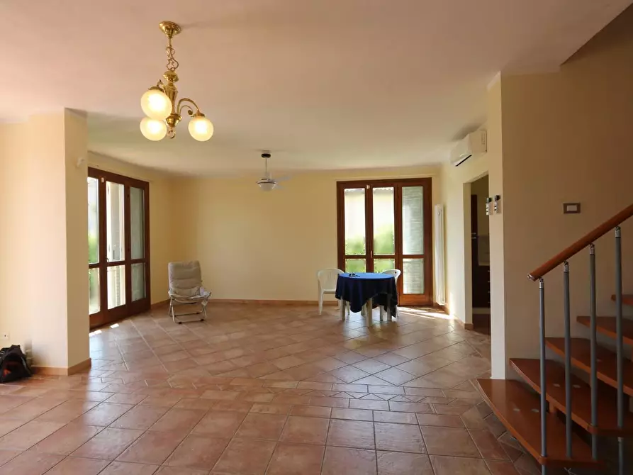 Immagine 3 di Villa in vendita  a San Giuliano Terme