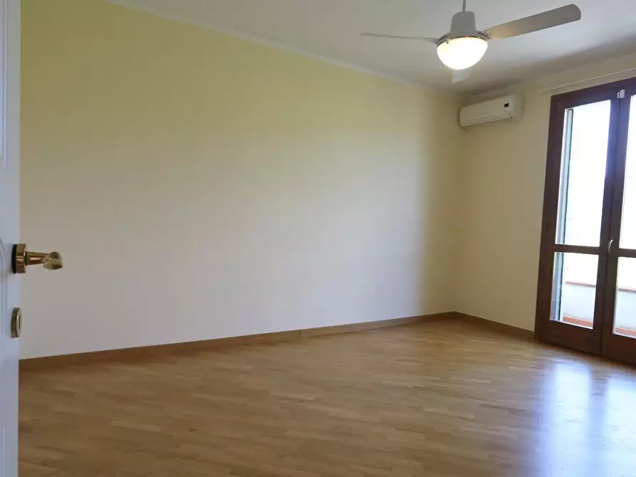 Immagine 13 di Villa in vendita  a San Giuliano Terme