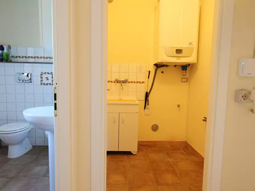 Immagine 7 di Villa in vendita  a San Giuliano Terme