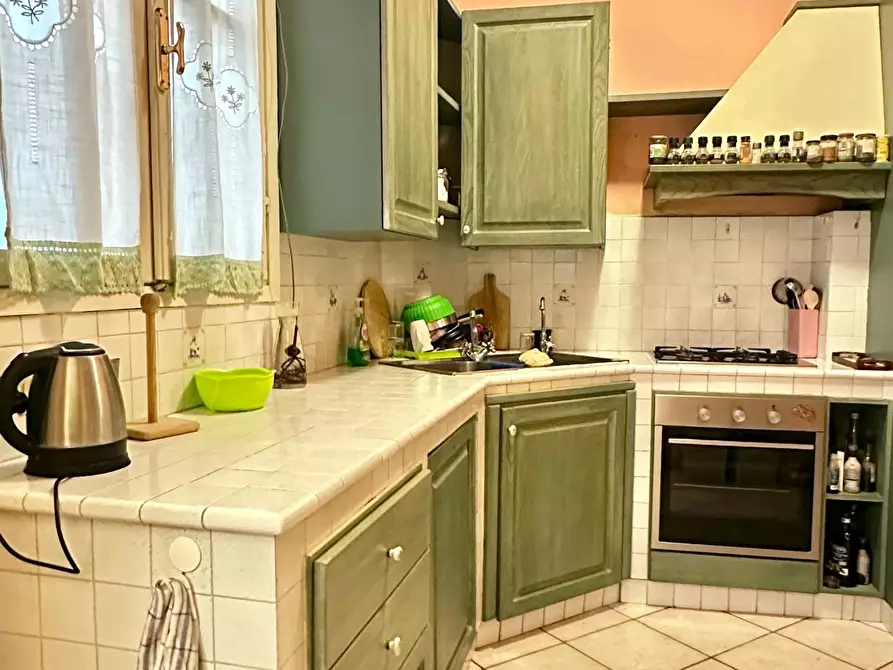 Immagine 4 di Appartamento in vendita  a Siena