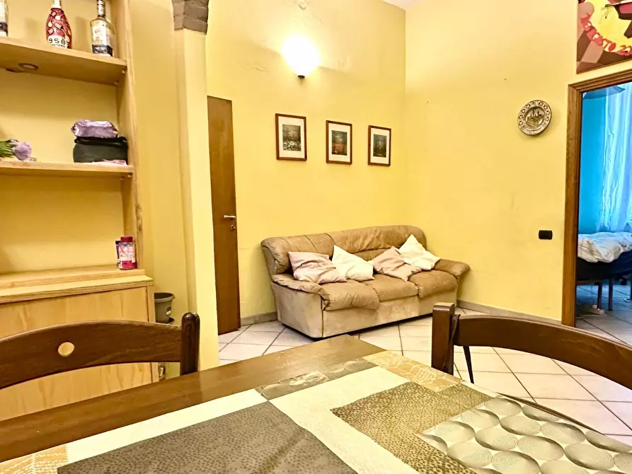 Immagine 8 di Appartamento in vendita  a Siena