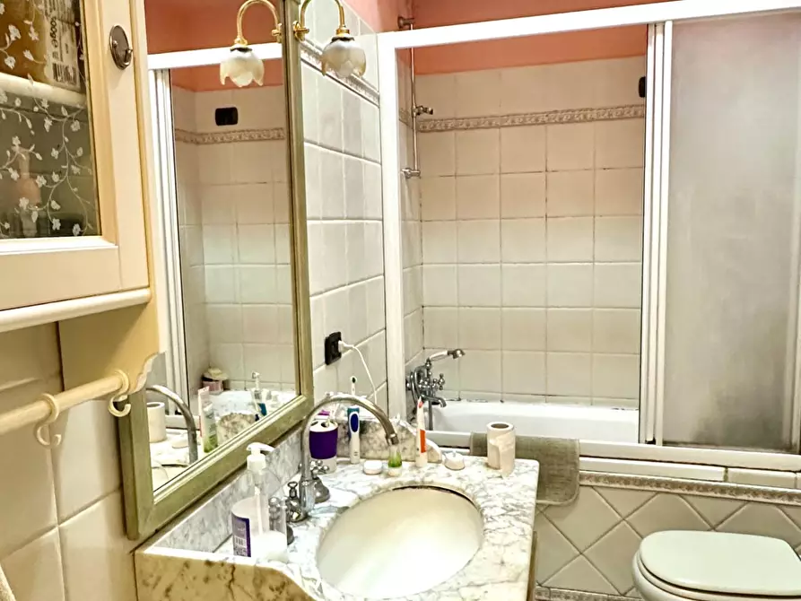 Immagine 10 di Appartamento in vendita  a Siena