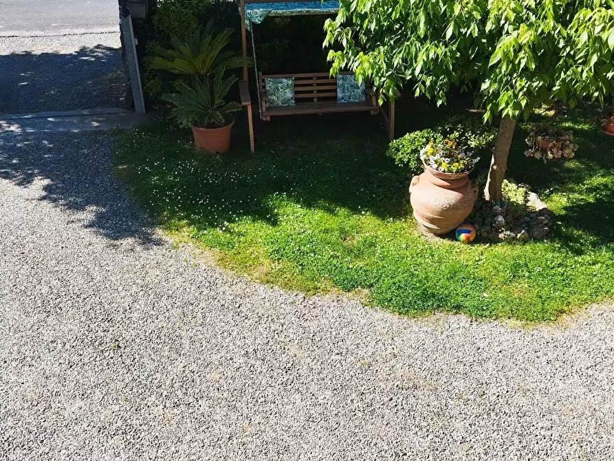 Immagine 20 di Casa colonica in vendita  a Cascina