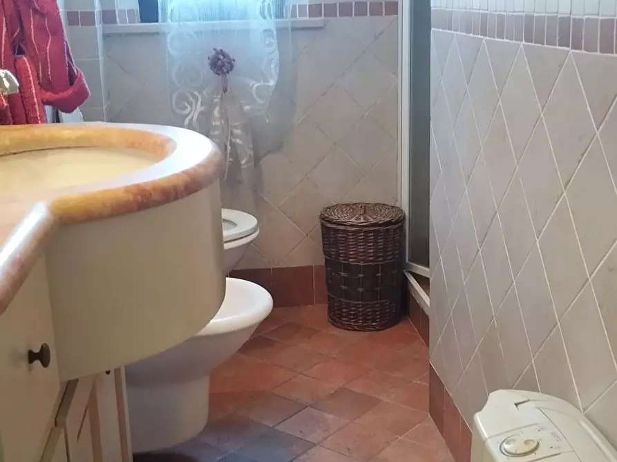 Immagine 14 di Casa colonica in vendita  a Cascina