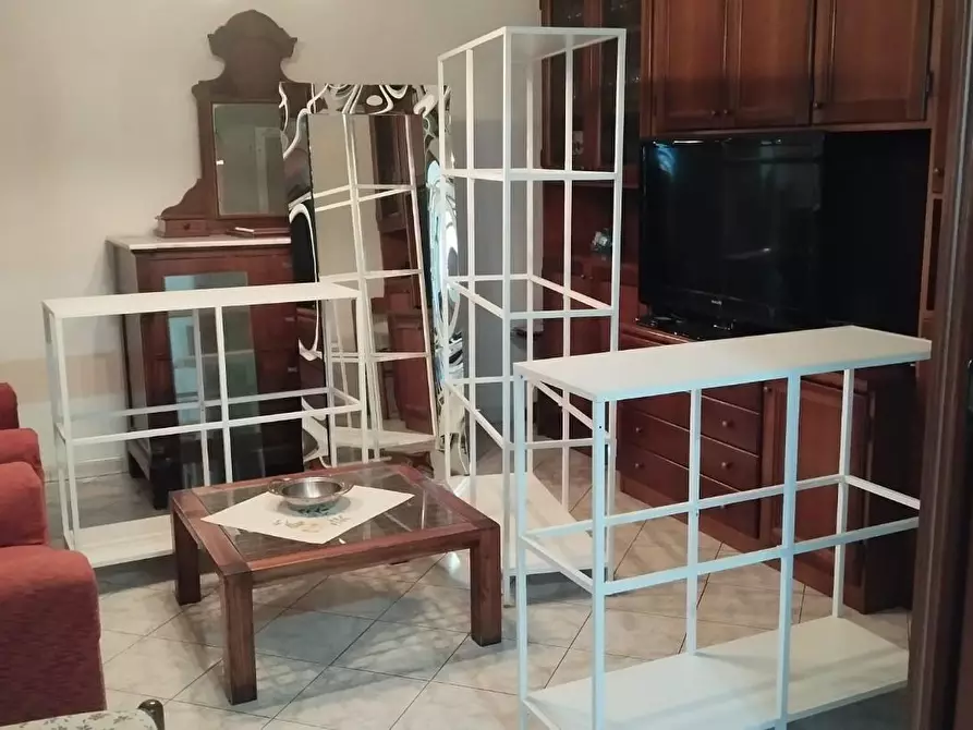 Immagine 5 di Casa colonica in vendita  a Cascina