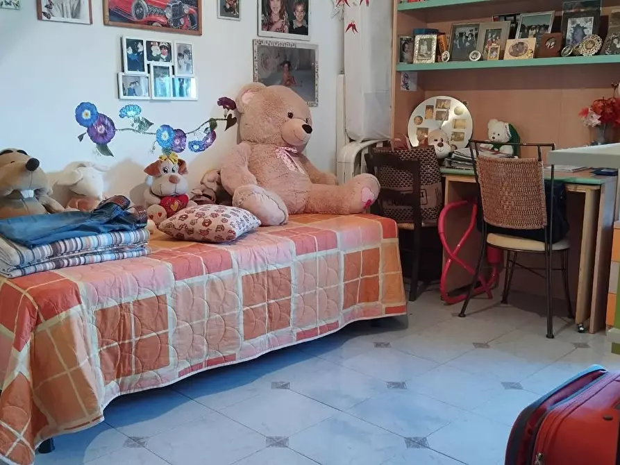 Immagine 4 di Casa colonica in vendita  a Cascina