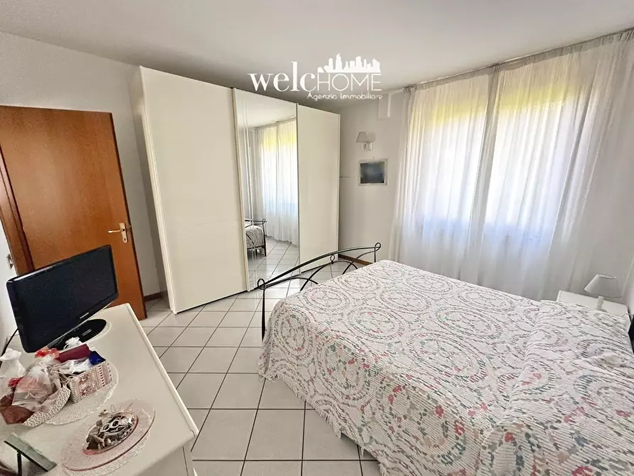 Immagine 30 di Appartamento in vendita  a Campi Bisenzio