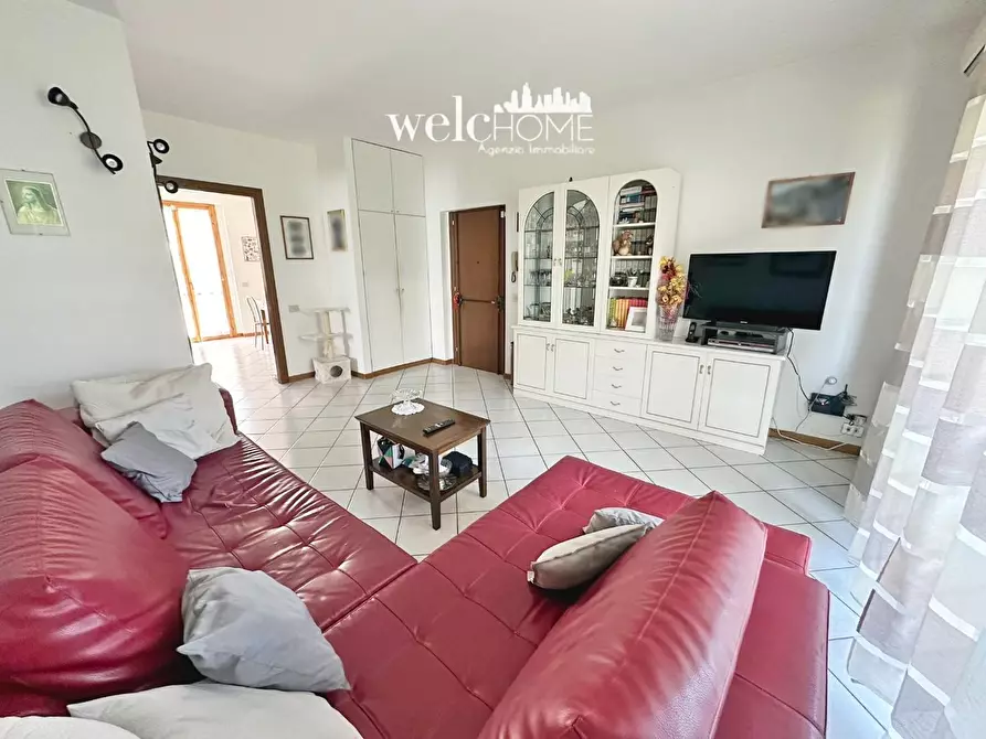 Immagine 9 di Appartamento in vendita  a Campi Bisenzio