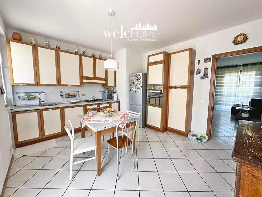 Immagine 6 di Appartamento in vendita  a Campi Bisenzio