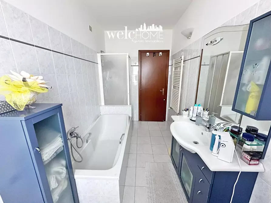 Immagine 16 di Appartamento in vendita  a Campi Bisenzio