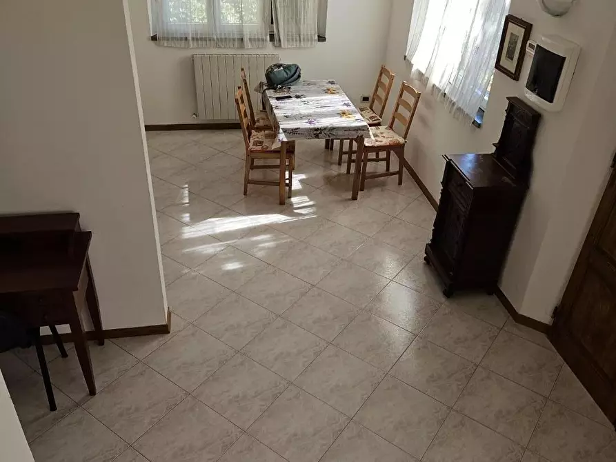 Immagine 12 di Villa in vendita  a Cascina