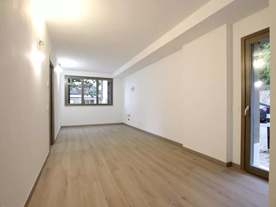 Immagine 4 di Appartamento in vendita  a Siena
