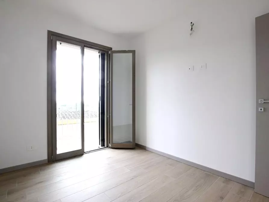Immagine 11 di Appartamento in vendita  a Siena