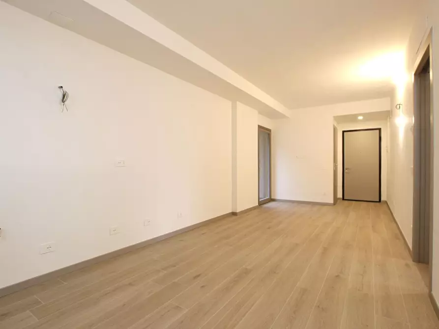 Immagine 1 di Appartamento in vendita  a Siena