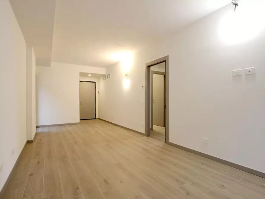 Immagine 5 di Appartamento in vendita  a Siena