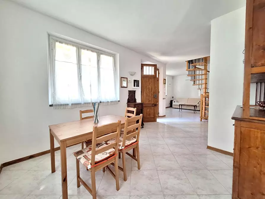 Immagine 6 di Casa indipendente in vendita  a Cascina