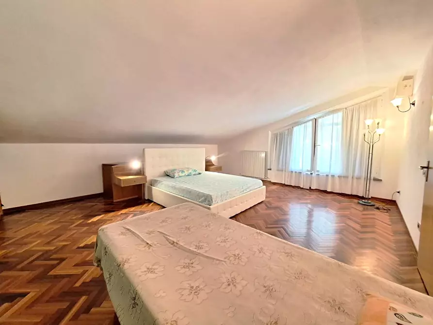 Immagine 15 di Casa indipendente in vendita  a Cascina