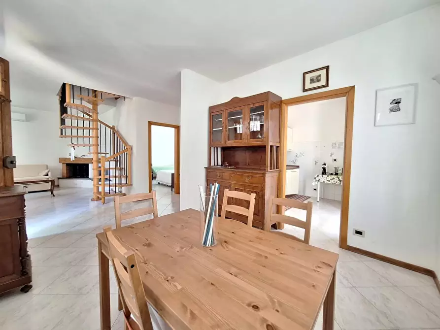 Immagine 7 di Casa indipendente in vendita  a Cascina