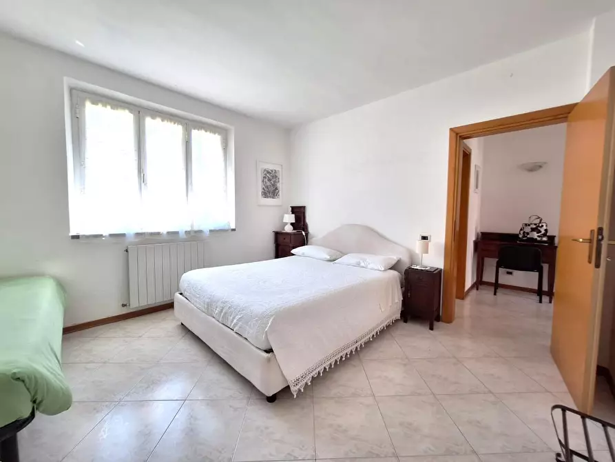 Immagine 9 di Casa indipendente in vendita  a Cascina