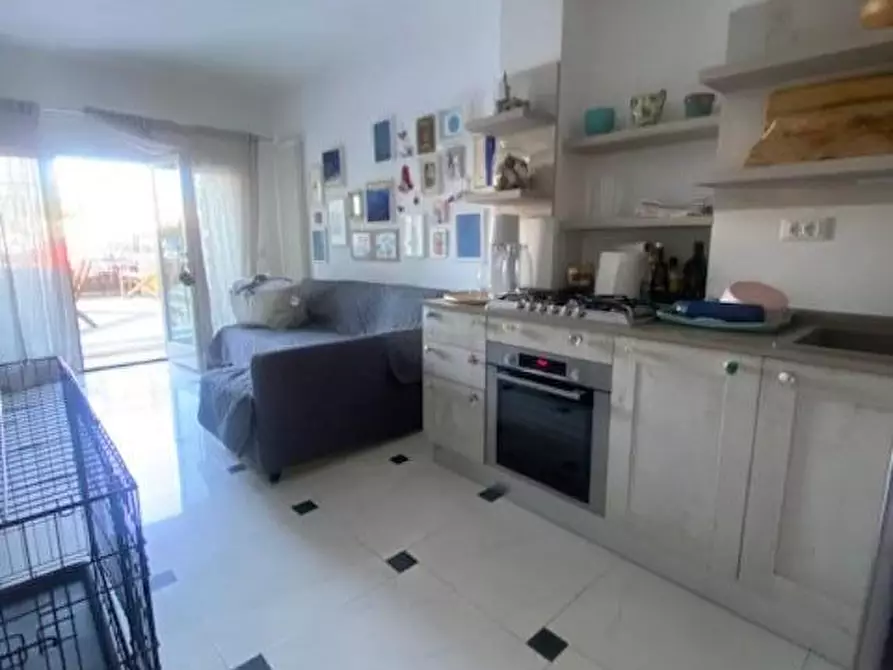 Immagine 8 di Appartamento in vendita  a Camaiore