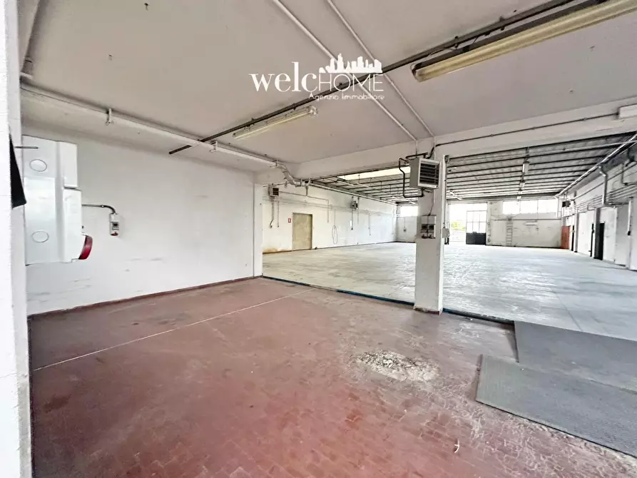 Immagine 16 di Capannone industriale in vendita  a Signa