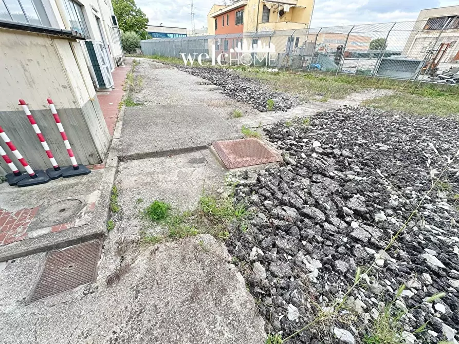 Immagine 18 di Capannone industriale in vendita  a Signa