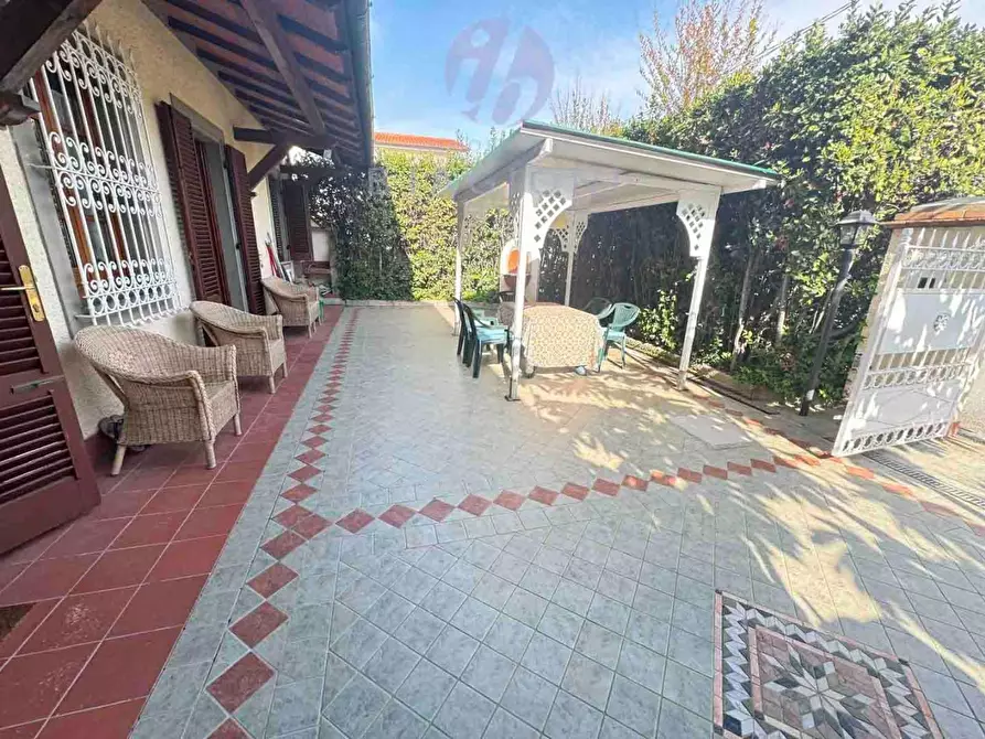 Immagine 3 di Casa bifamiliare in vendita  a Forte Dei Marmi
