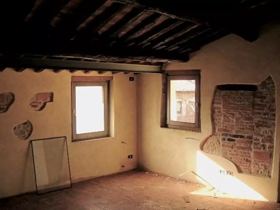 Immagine 13 di Rustico / casale in vendita  a Vicopisano