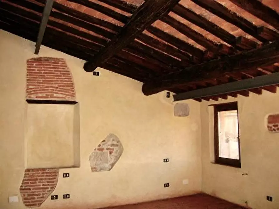 Immagine 11 di Rustico / casale in vendita  a Vicopisano