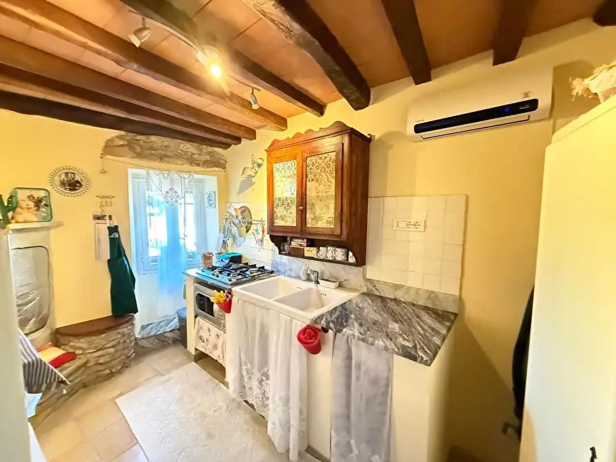 Immagine 6 di Terratetto in vendita  a Massa