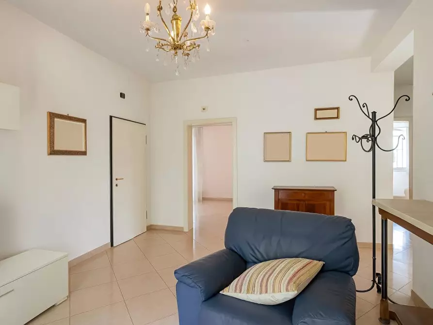 Immagine 3 di Appartamento in vendita  a Siena