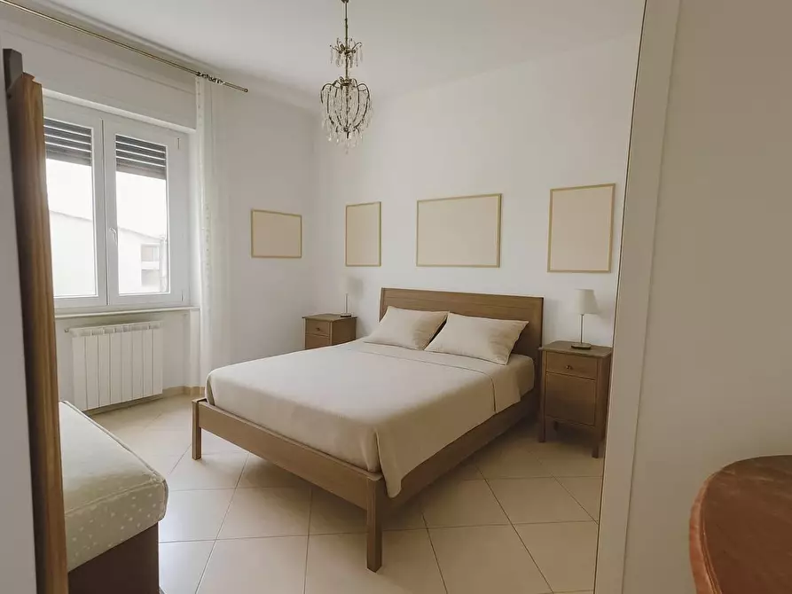 Immagine 13 di Appartamento in vendita  a Siena