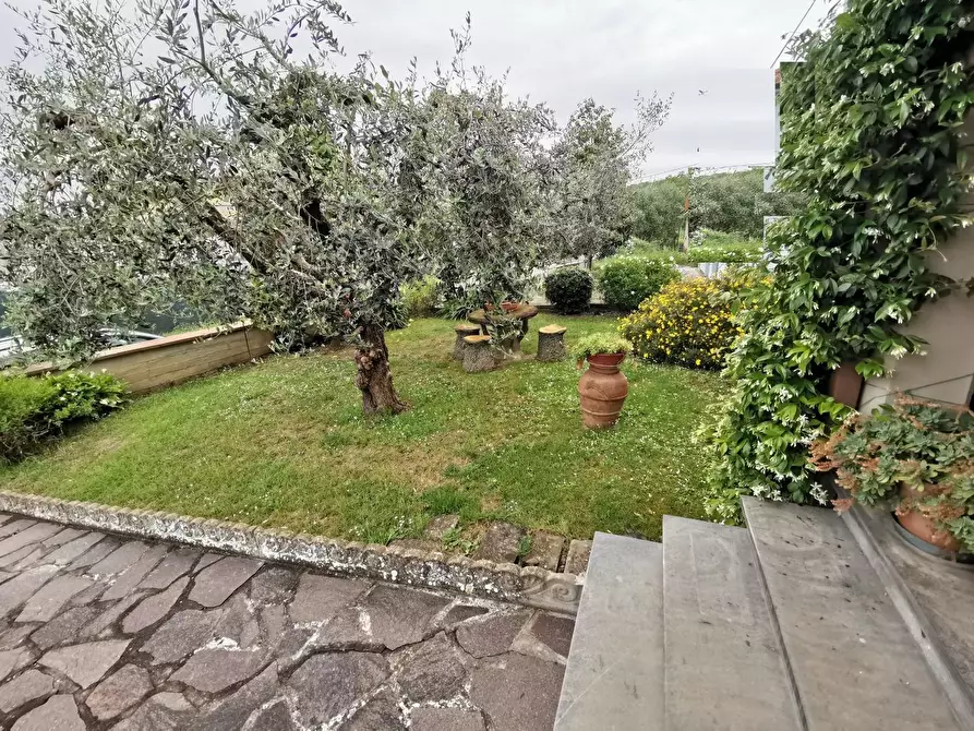 Immagine 7 di Appartamento in vendita  a Fucecchio